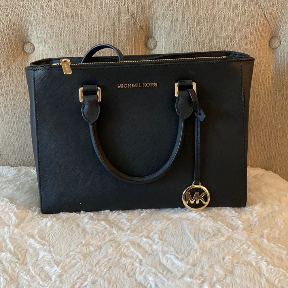 BRAND NEW Michael Kors purse